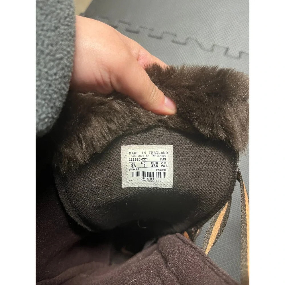 Nike Apres Skyhigh Lined‎ Pom Pom Brown Winter Snow Boots Women's 6.5 333620-221